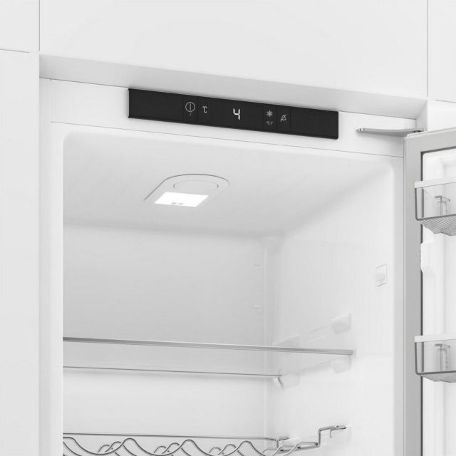 Blomberg SST4455VI 54cm Integrated Tall Larder Fridge - White