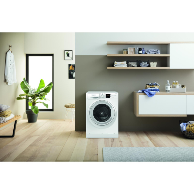 Hotpoint NSWF946WUK Freestanding Washing Machine