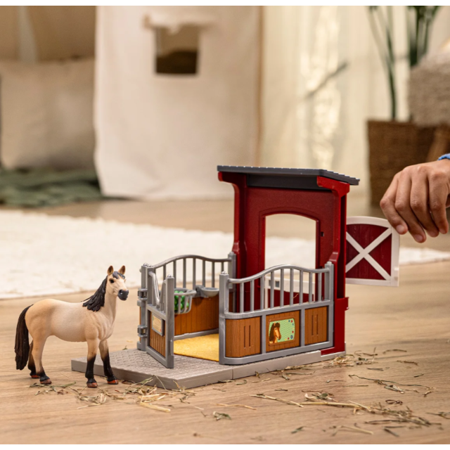 Schleich Farm World - Pony Box With Mustang Mare 42724