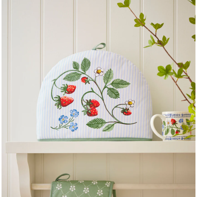 Ulster Weavers Tea Cosy - Strawberry Patch